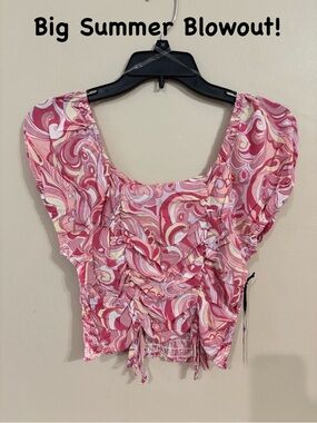 $5 When Bundled! Women’s Pink Swirl Square-Neck Crop Top